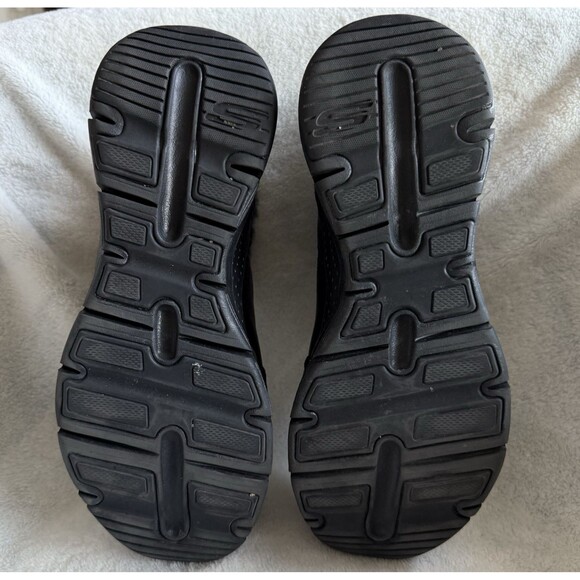 Skechers Air-Cooled Arch Fit Casual Hour Black Winter Snow Boots Women Size 7.5 - Picture 6 of 9